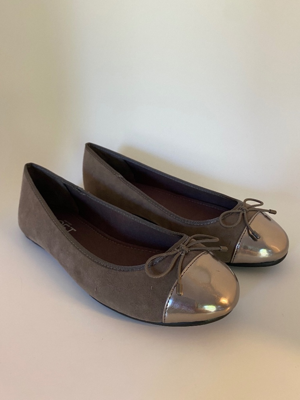 LOFT Farley Cap Toe Flats, Dusk Gray color Size 6 (NWT)